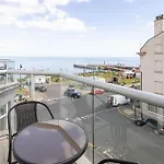 Host & - The Sandbeck Hotel Whitby