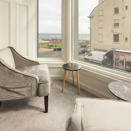 Host & - The Sandbeck 3*