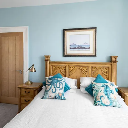 Host & - The Sandbeck Hotel Whitby