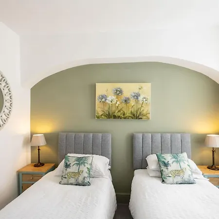 Host & - The Sandbeck Hotel 3*