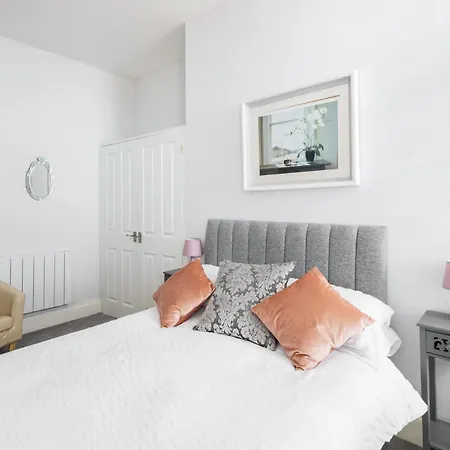 Host & - The Sandbeck 3*