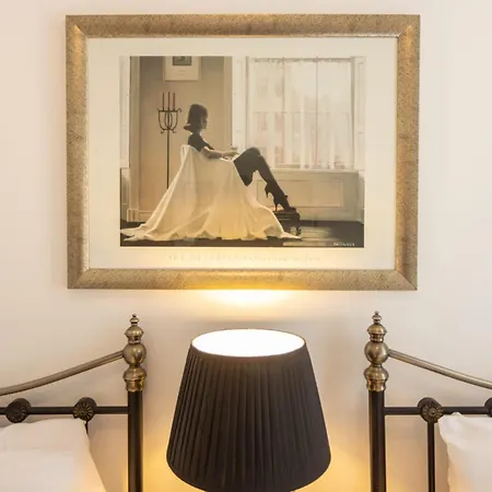 Host & - The Sandbeck Hotel Whitby