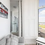 Host & - The Sandbeck Hotel Whitby