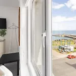 Host & - The Sandbeck Hotel Whitby